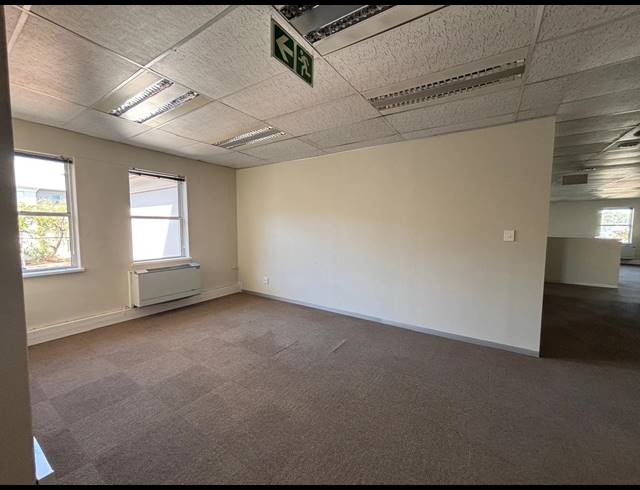 395M² OFFICE TO LET IN TYGER VALLEY
